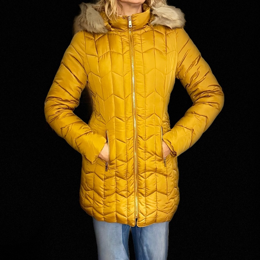 NWT Quilted Puffer Jacket w/ Faux Fur Hood
SM/MED/LG Available! - Picture 9 of 13